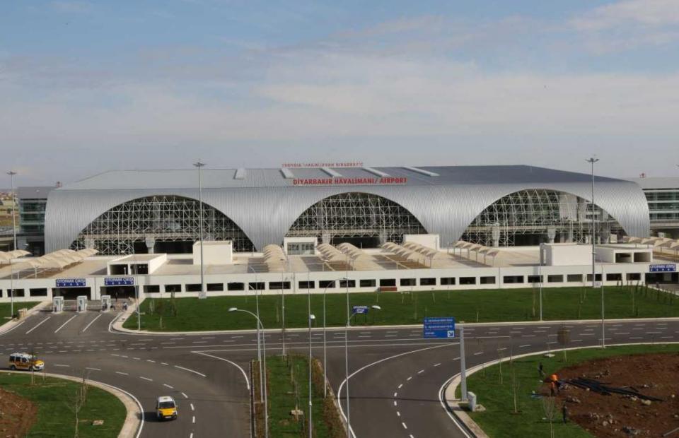 Diyarbakır Havaalanı Giriş Nizamiyesi