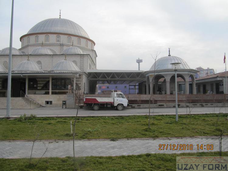 Veysel Karani Camii Avlu